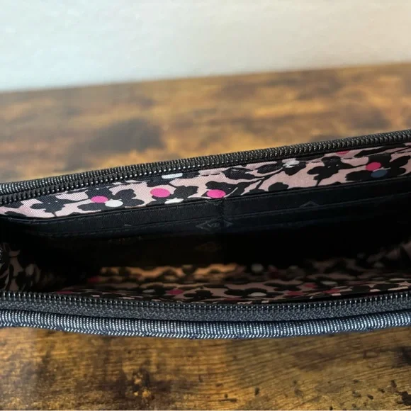 NEW Vera Bradley Iconic RFID Large Zip Wristlet Quilted Wallet black denim pink - Picture 4 of 5